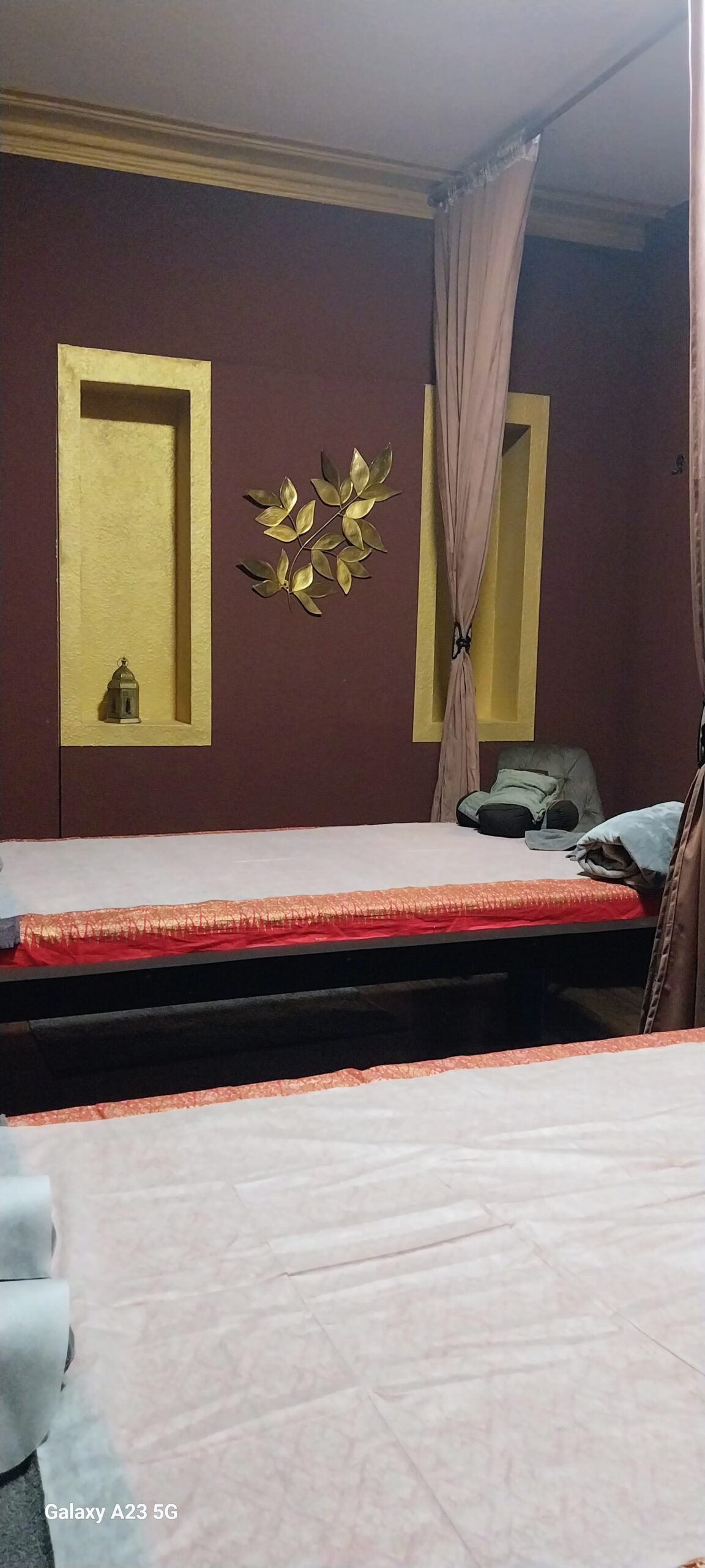 Massage Studio Detail – traditionelle Thai Atmosphäre Stuttgart